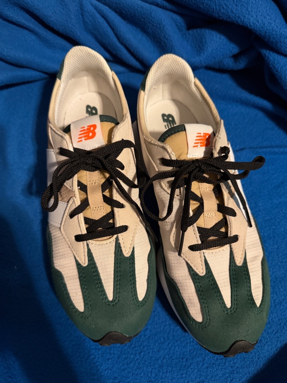 New Balance Cream, Forest Green & Black Retro Runners